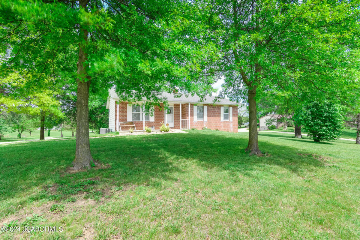5013 SOUTHFORK DR, RUSSELLVILLE, MO 65074, photo 1 of 33